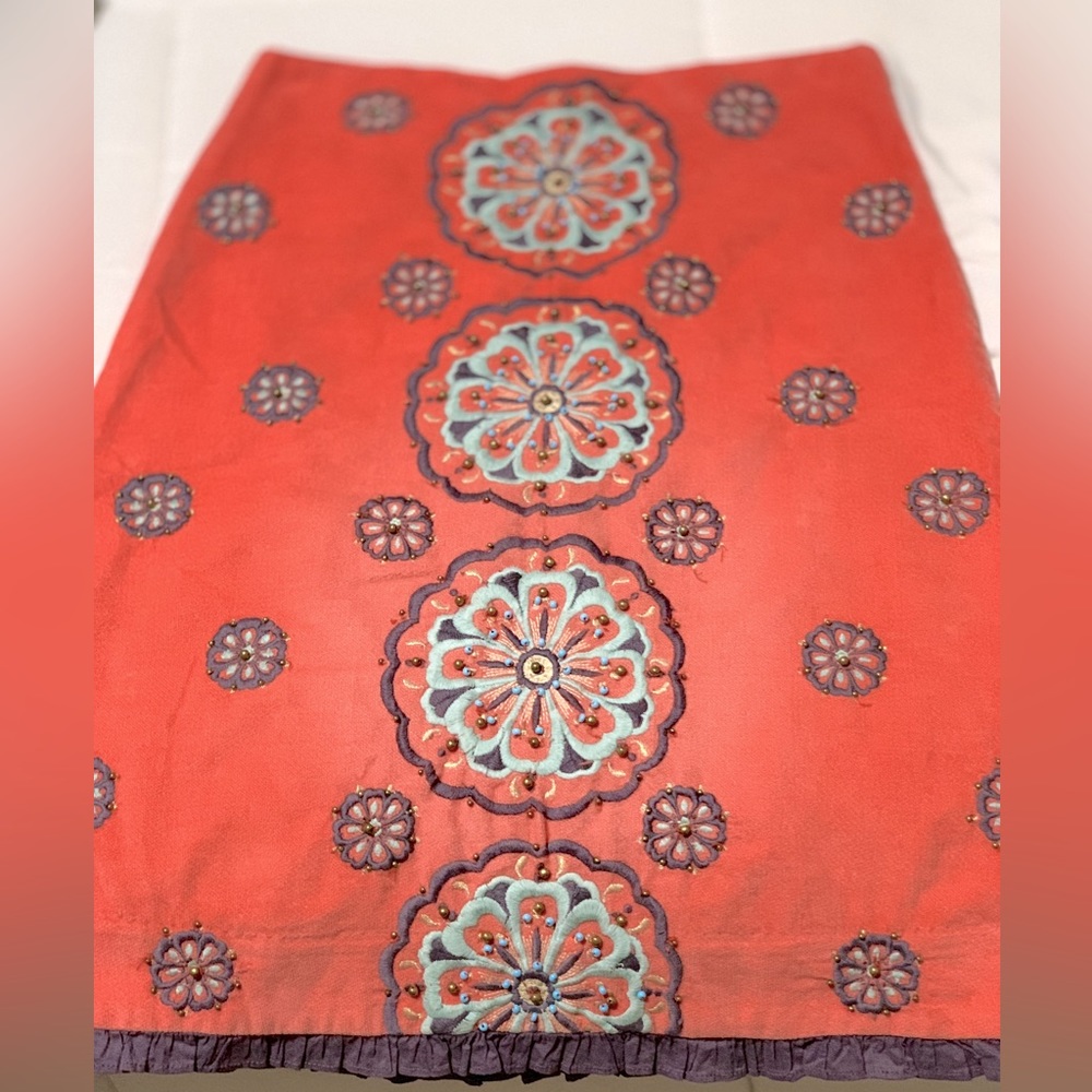 Fei Anthropologie Coral Beaded Velvet Skirt Size 2. Excellent condition